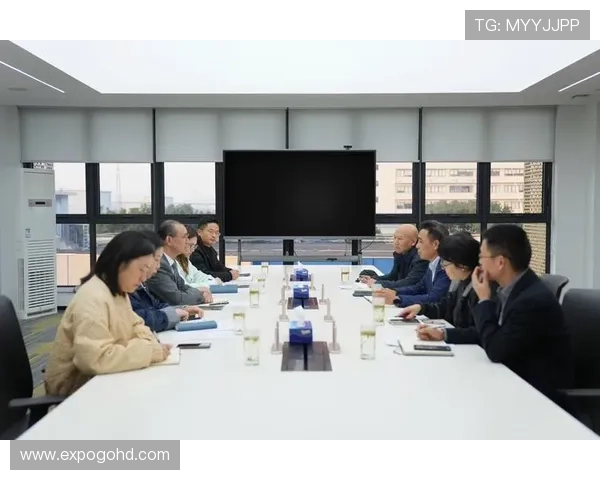 z6尊龙游戏最新版本更新内容详解包括新玩法、新角色和优化措施提升游戏体验